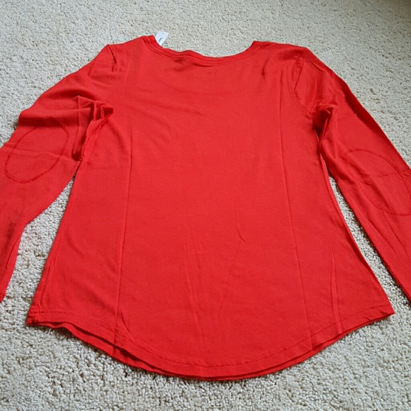 GAP Long Sleeve Tee, red, sz M - Picture 6 of 8